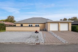Til salg hos home Brønderslev: Ligustervej 8, 9700 Brønderslev