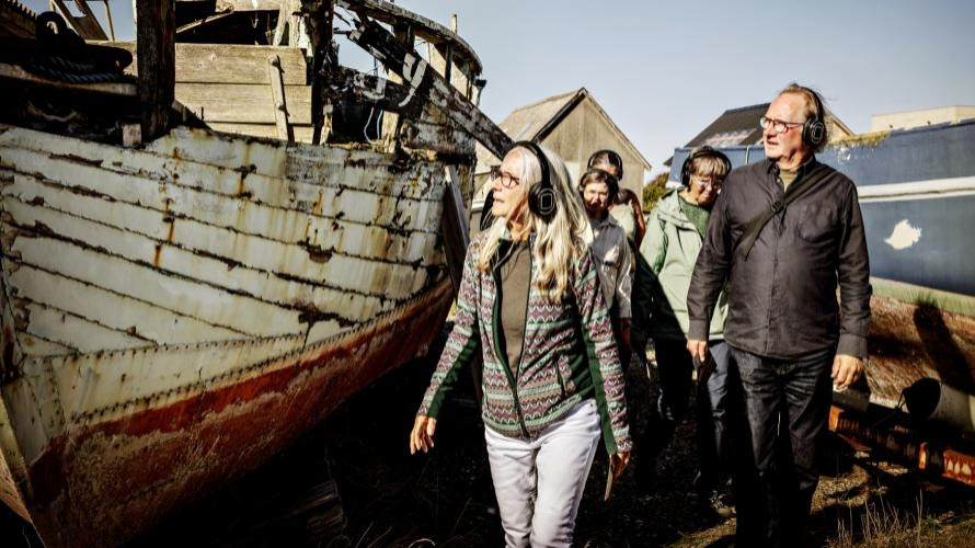 Ny lydvandring i Thorsminde gør lokale fortællinger tilgængelige året rundt på tre sprog