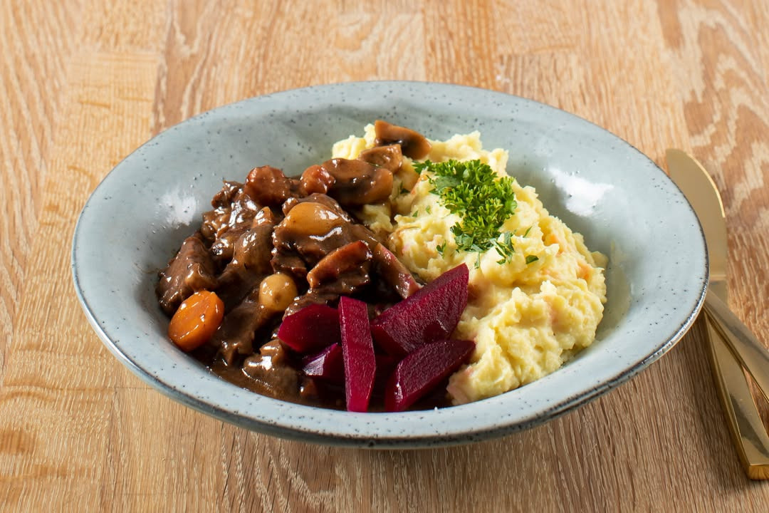 Fredagsmenu med boeuf bourguignon hos Frederiksberg Kødforsyning v/Christian Rytter Sørensen