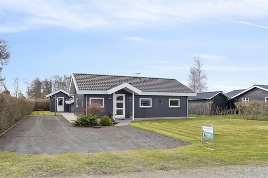 Kastanievænget 14 og 1 anden boliger er kommet til salg denne uge i Otterup - se boligerne her.