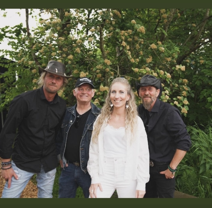 Hyldestkoncert til Dolly Parton i Tarm