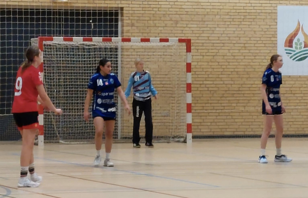 Skive fH-piger sejrer i et nervøst lokalopgør