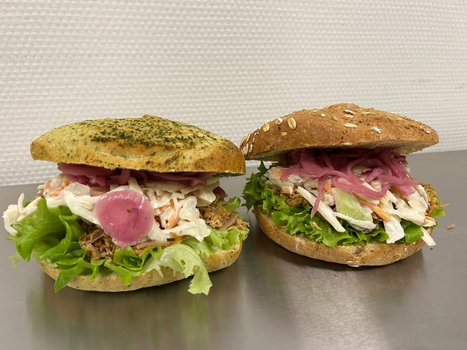 MIN KØBMAND I ASP tilbyder frisksmurte sandwich til madpakken i dag