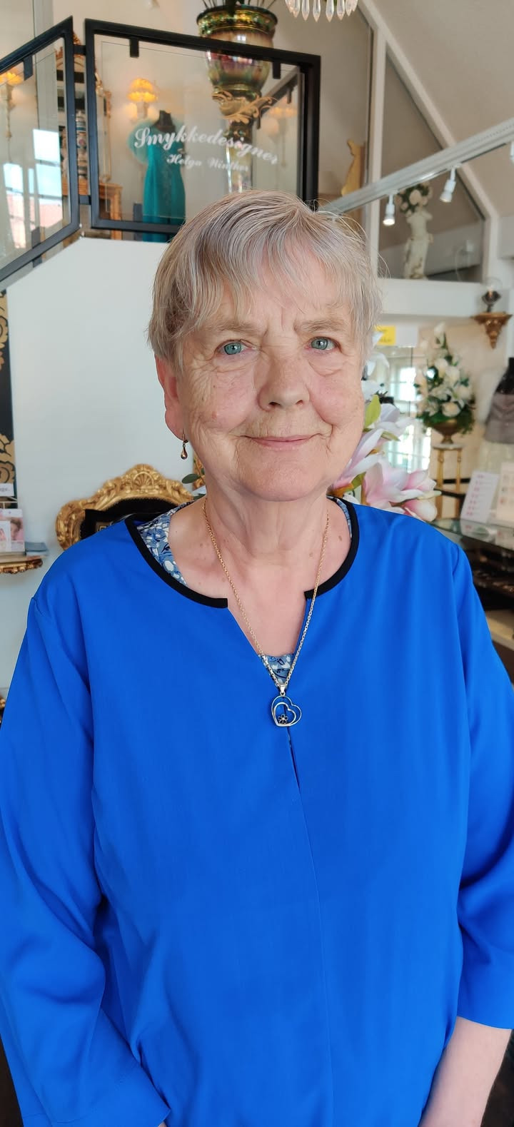 Smykkedesigner Helga Winther forvandler gamle vielsesringe til unikt hjertevedhæng