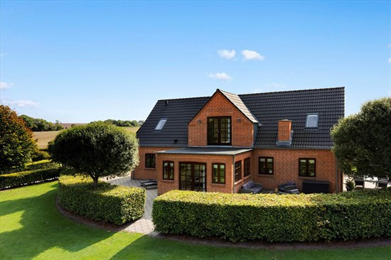 Top 6 over dyreste boliger til salg i Gjerlev. Priser op til 13.600.000 kr