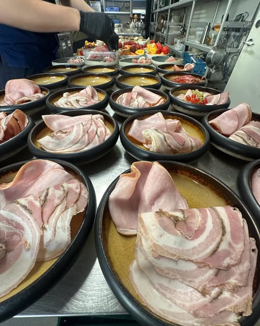 Den Hvide Hest Kolding har brunch klar fra kl. 11.00 i dag