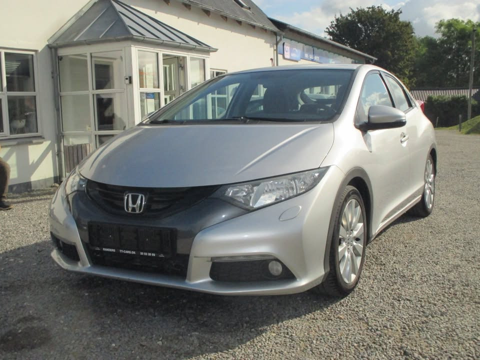 TT CARS ApS præsenterer Honda Civic denne lørdag