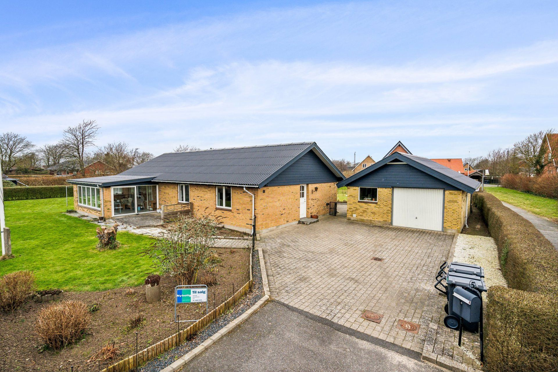 Luksusbolig netop kommet til salg i Vrå: Se hvad du skal smide for Vrås dyreste adresser her