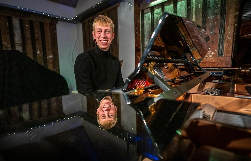 Oplev fællessang og energisk koncert på Gnisten i Ry