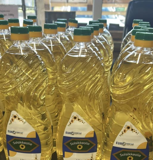 Honning-krukken sælger 0,92 liter solsikkeolie til 11,99 kr.