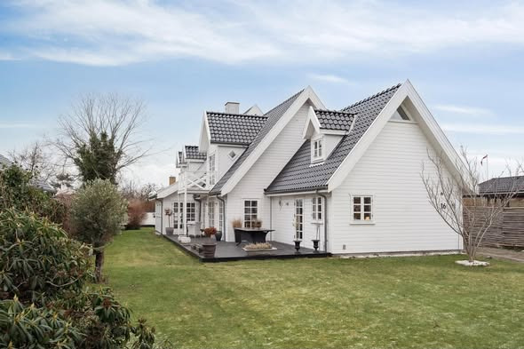 &idling Aalborg præsenterer svensk træhus ved Øresund i Dragør