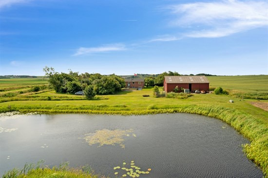 Luksusbolig netop kommet til salg i Snedsted: Se hvad du skal smide for Snedsteds dyreste adresser her