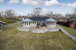 Top 6 over dyreste boliger til salg i Haarby. Priser op til 6.495.000 kr