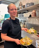 Mød Signe, ny kokkeelev på Café Bryggen