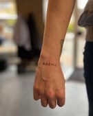 Hos Din Tatovør præsenterer små simple tatoveringer med betydning af artist Timm i Randers
