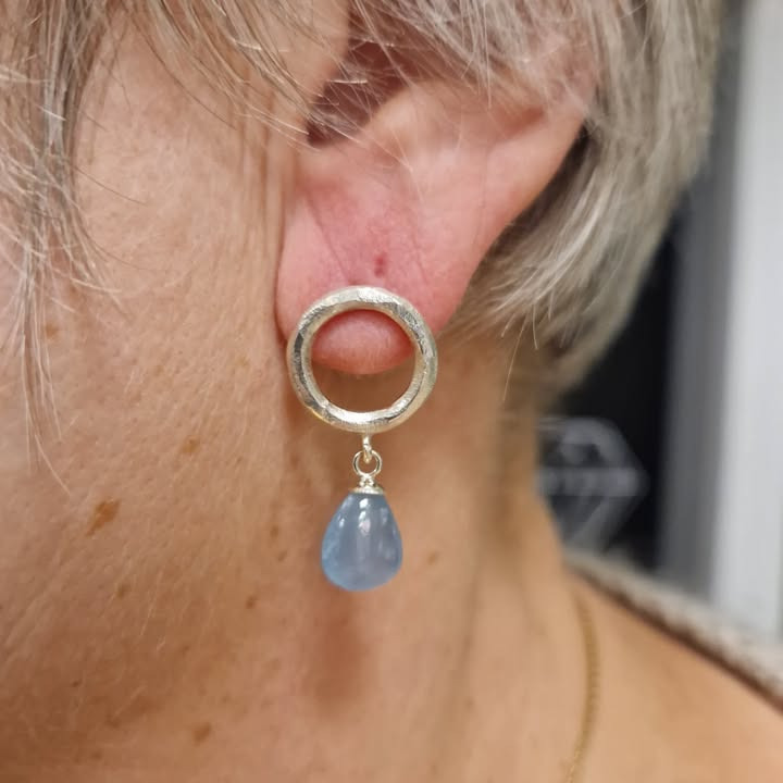 Farverige smykker til enhver lejlighed hos Guldsmed Ø