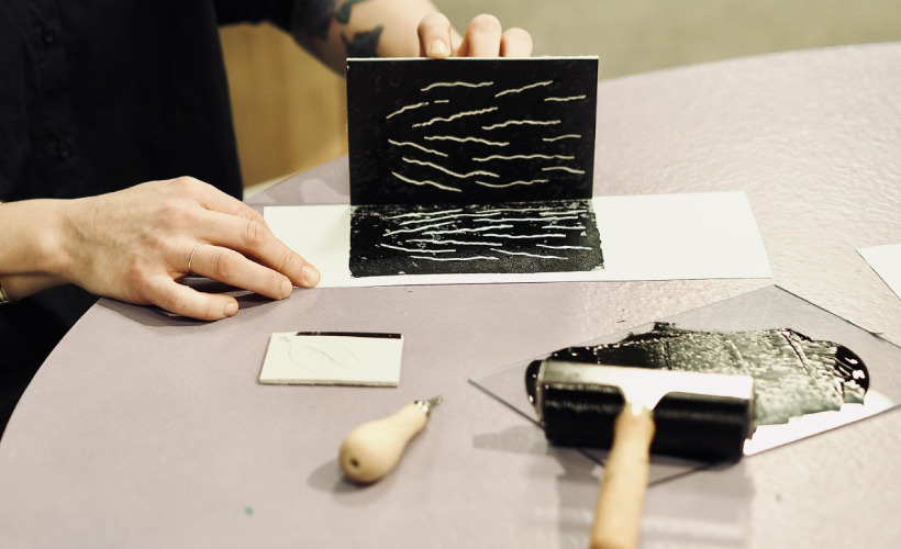 Slip kreativiteten løs i kunstnerisk værksted på Kunsten