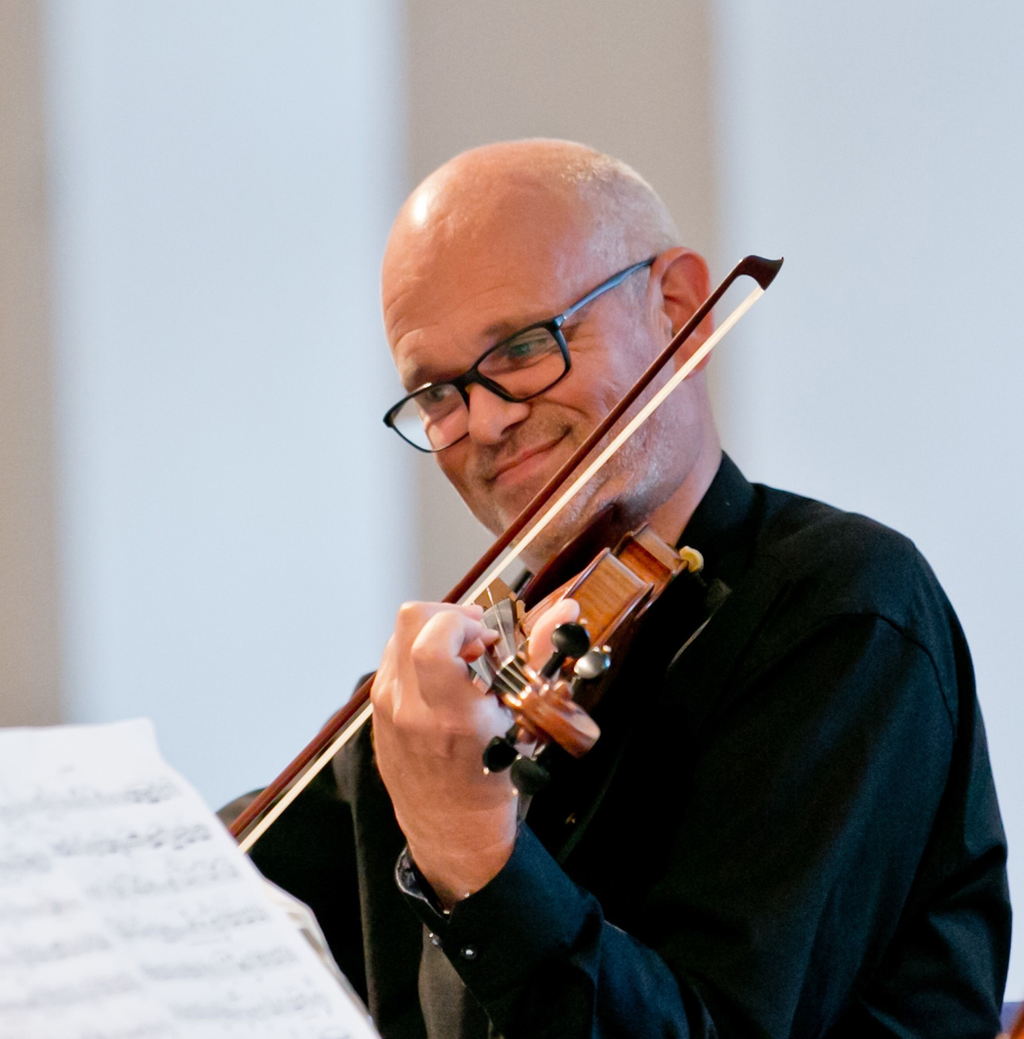 Langfredag den 29. marts kl. 10,  i Ballerup Kirke medvirker 1. violinist fra DR, Johannes Søe