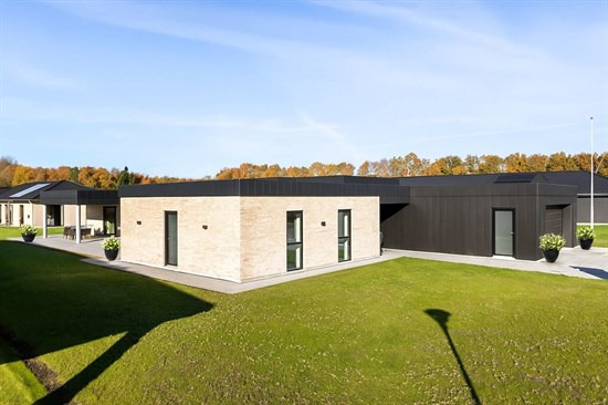 Fladhøjparken 61 og 1 anden boliger er kommet til salg denne uge i Rødekro - se boligerne her.