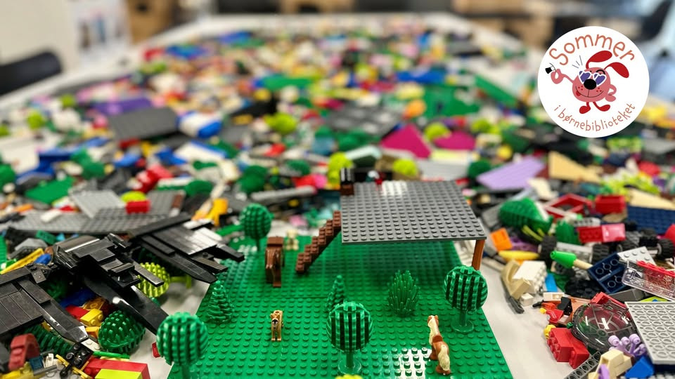 Sommer i børnebiblioteket: Vi bygger LEGO