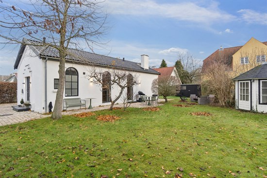 Hjortekærsvej 170 og 1 anden boliger er kommet til salg denne uge i Kongens Lyngby - se boligerne her.