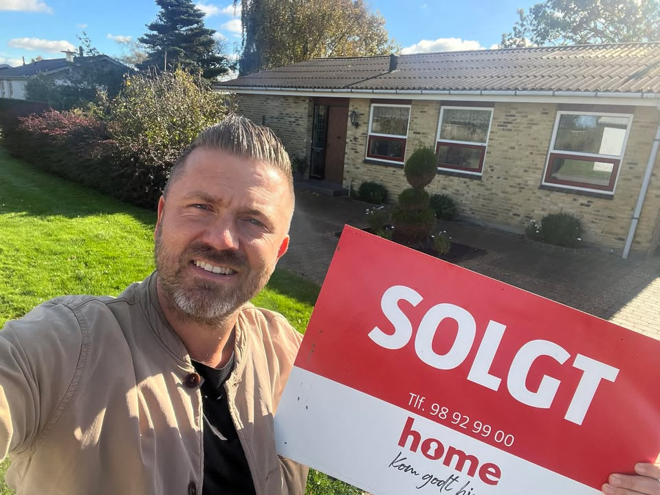 Home Hjørring fejrer salg af historisk hjem i Ilbro