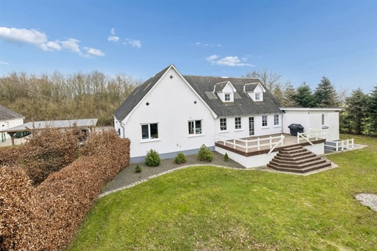 Luksusbolig netop kommet til salg i Allingåbro: Se hvad du skal smide for Allingåbros dyreste adresser her