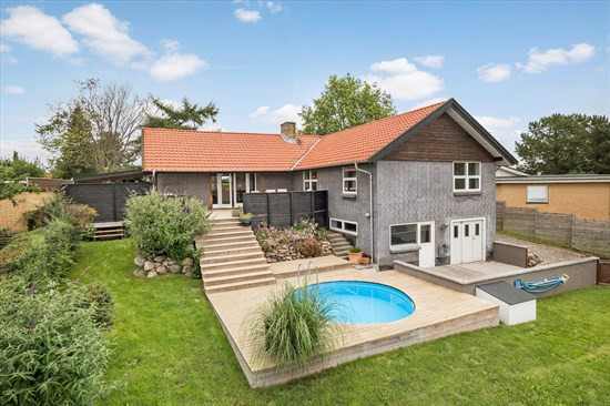 Lindebjergvej 2 er til salg for kun 1.995.000 kr.: Se de billigste boliger til salg i Skævinge her