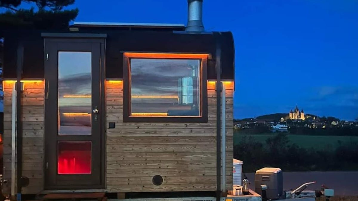 Velvære ved vandet: Saunagus ved Gisseløre Badebro