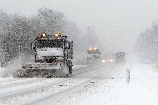Efter sne kommer glatte veje