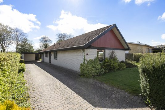 Indbydende villa med plads, lys og charme. Ideel til familiehygge.