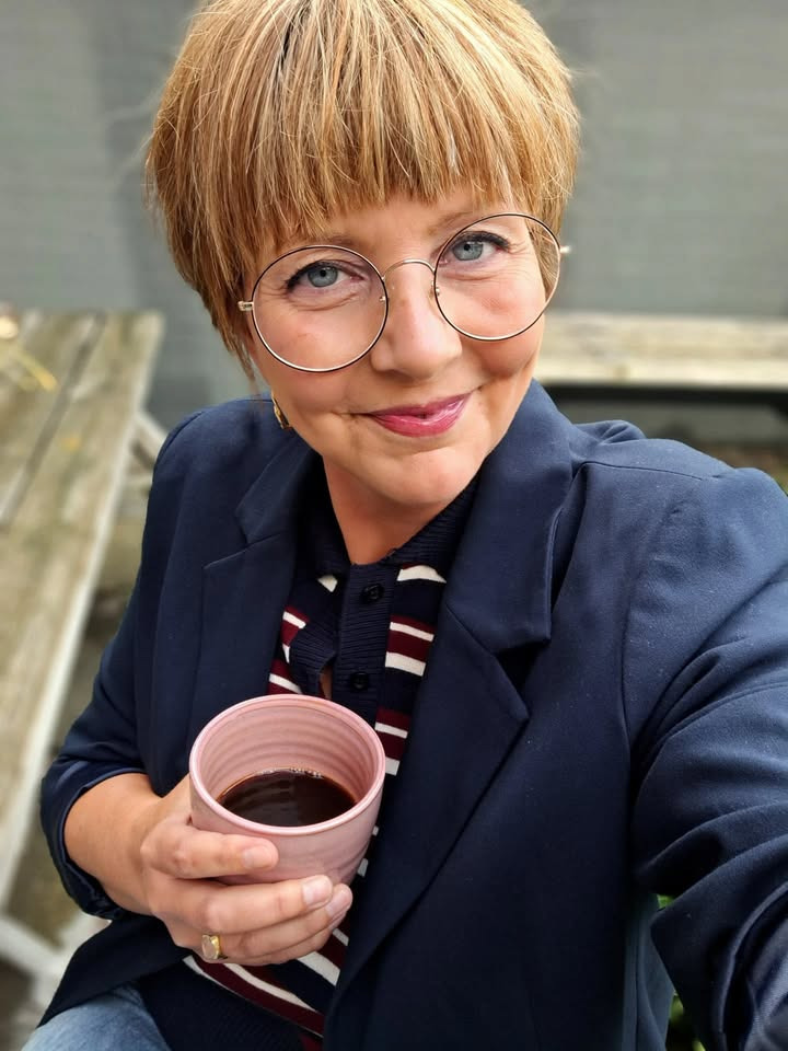 Lux By Jakobsen præsenterer dagens afslappede og stilfulde outfit