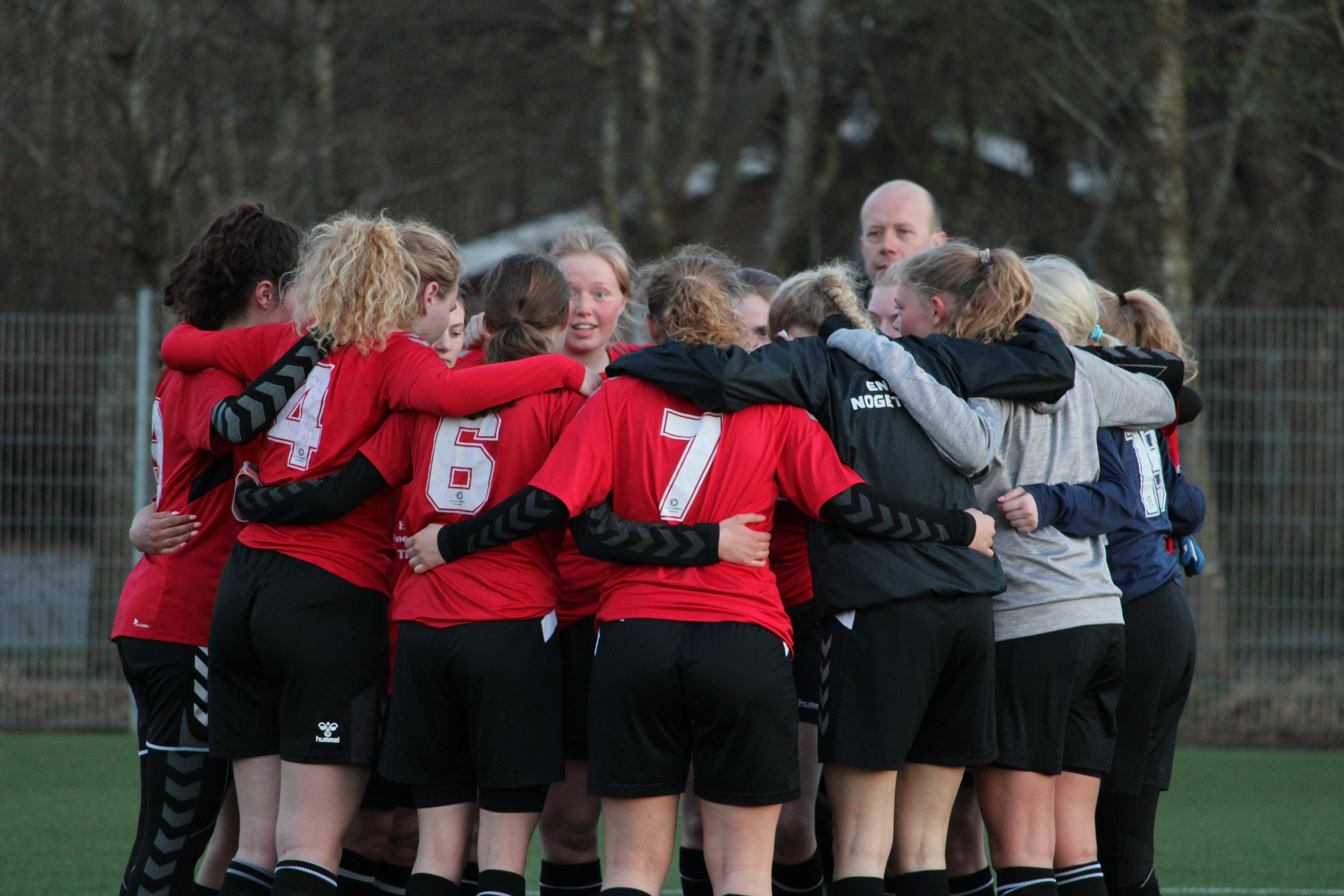 FC Horsens-kvinderne led overbevisende nederlag - Topholdet fra Sønderborg  var for stor en mundfuld 