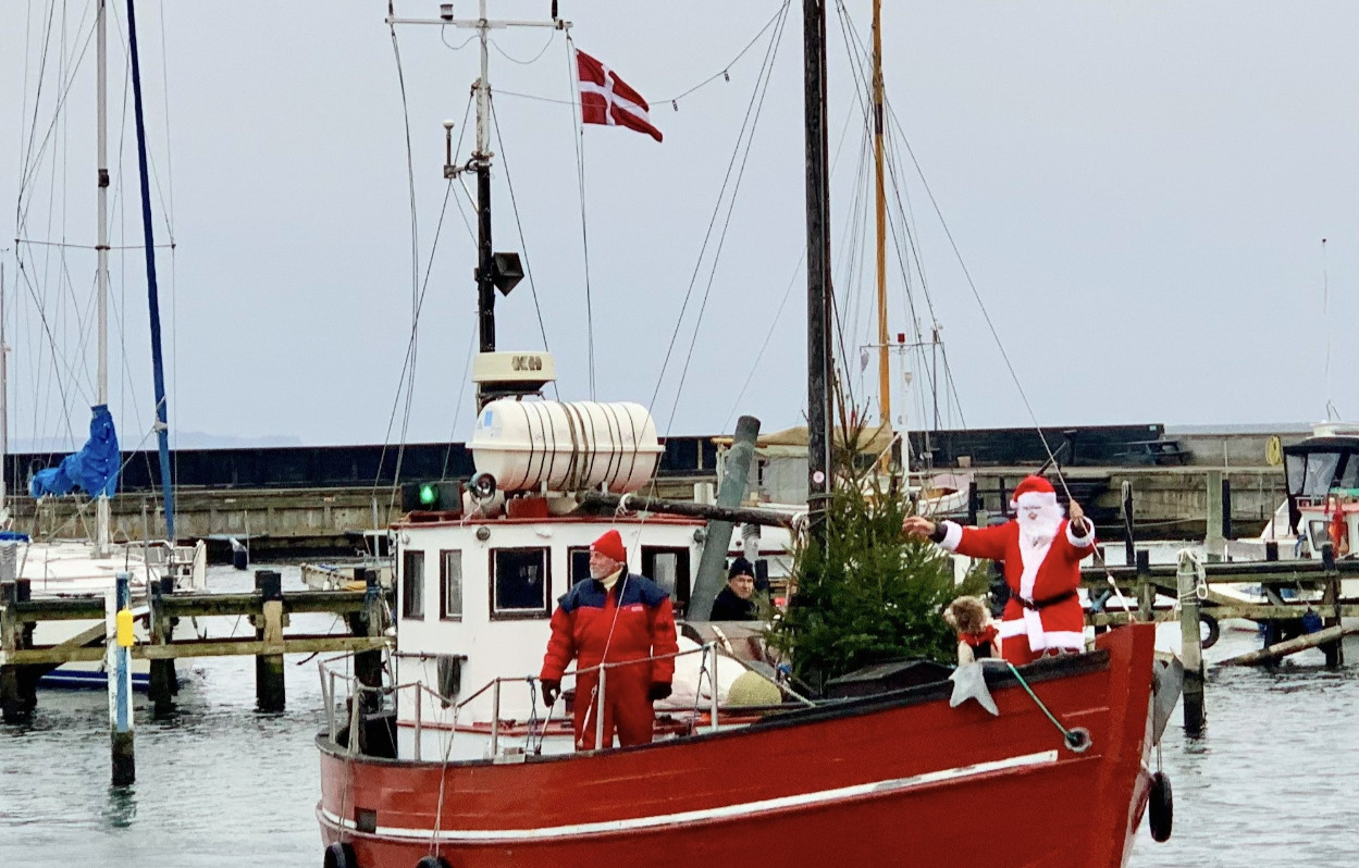 Julearrangement på Snekkersten Havn: En skøn juletradition for lokale familier