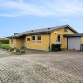 Nybolig Hedensted sænker prisen på hus i Løsning til 945.000 kr.