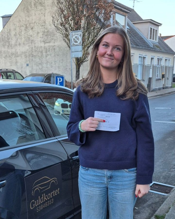 Guldkortet ApS ønsker stort tillykke til Sophie med kørekortet