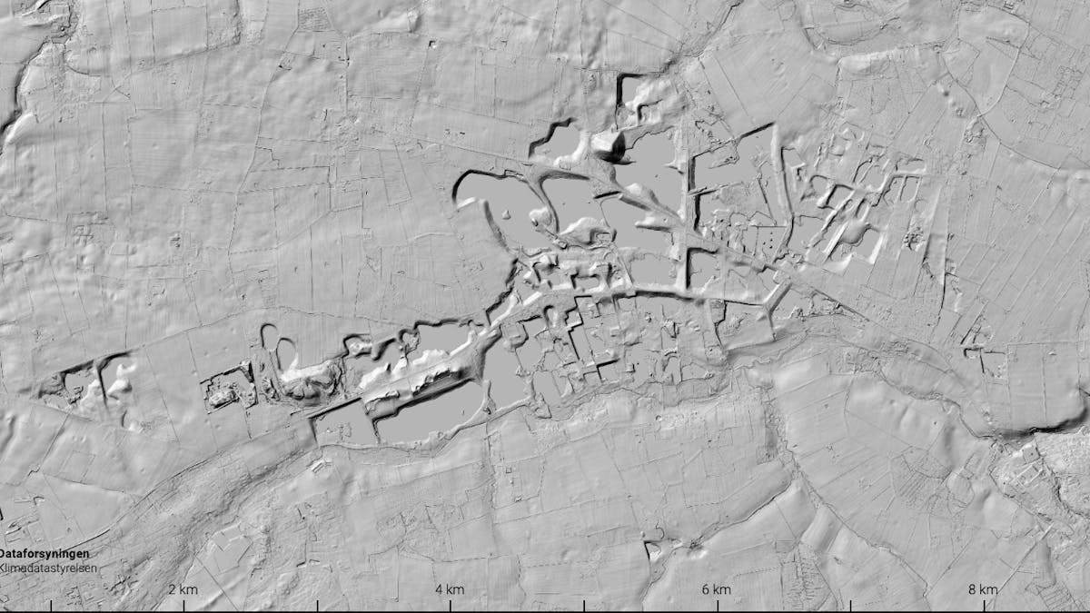 Kunstudflugt med rundvisning og officiel åbning