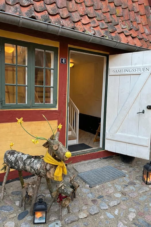 Købmandsgaarden Kerteminde ApS byder på unikke oplevelser og billetter til forårskoncerten med Tim Schou