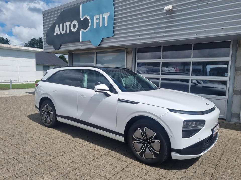 AutoFit A/S deler nyt om elbiler og skolevognsprojekter