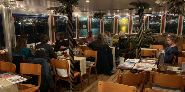 Julestrik til søs: En unik strikkeoplevelse på Juleskibet Svanen