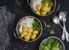 Frederiksberg Kødforsyning tilbyder boller i karry til mandagens ret