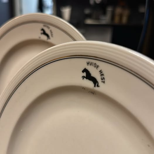 Den Hvide Hest Kolding har få pladser tilbage i aften