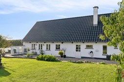 Stenbjergvej 6 og 1 anden boliger er kommet til salg denne uge i Asnæs - se boligerne her.