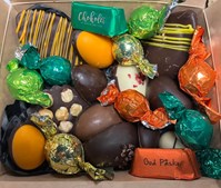 Chokolet Bon Bonnieren tilbyder håndlavede påskekurve og chokoladeæg til alle formål