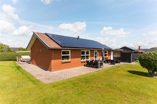 Renoveret og velholdt 1-plans villa i attraktive Romalt