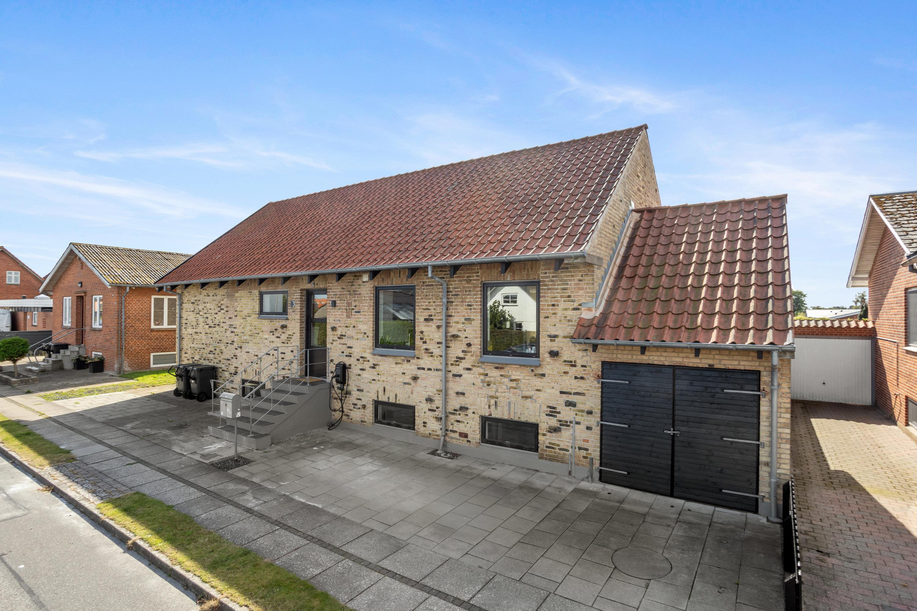 Til salg hos Mæglerhuset Brønderslev: Familievenlig villa med stor have i Brønderslev