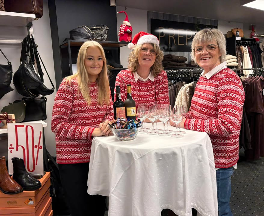 Rosengreen tilbyder julegaveservice med smukke bluser og delikatesser