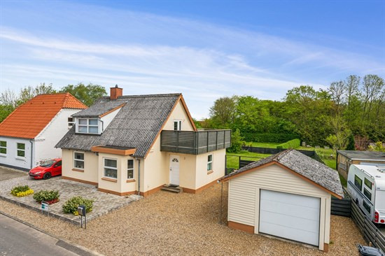 Ulstrup Skovvej 23 er til salg for kun 245.000 kr.: Se de billigste boliger til salg i Ulstrup her