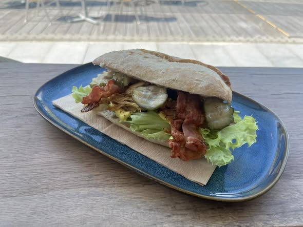 Hos Mormor har frisklavede to go-sandwiches til 49 kroner