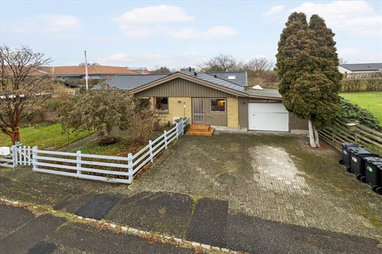 Vænget 2 og 2 andre boliger er kommet til salg denne uge i Ølsted - se boligerne her.